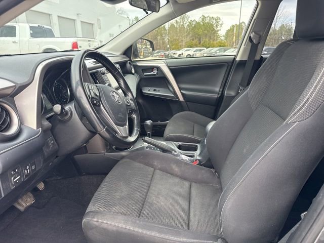 Used 2018 Toyota RAV4 XLE image 21
