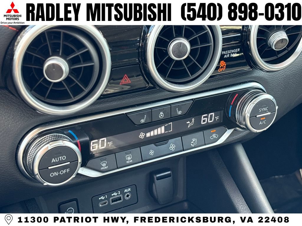Used 2025 Nissan Sentra SR w/ SR Premium Package FWD image 13