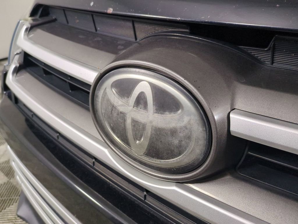 Used 2018 Toyota Highlander Plus image 13