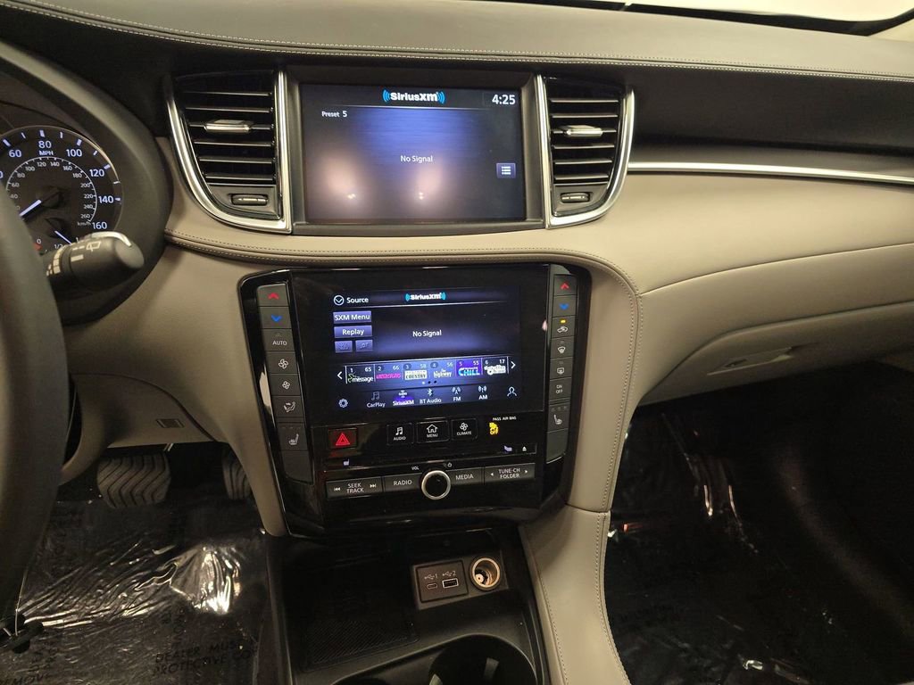 Used 2023 INFINITI QX50 Luxe FWD image 12