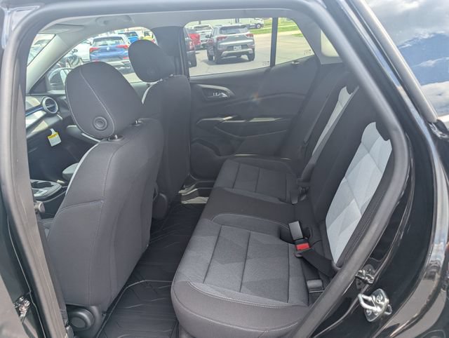 New 2026 Chevrolet Trax LS w/ LS Convenience Package FWD image 9