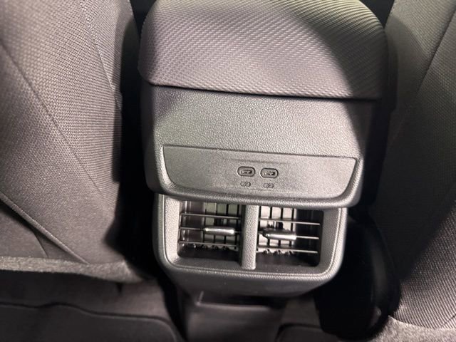New 2026 Chevrolet Equinox LT w/ Safety and Technology Package FWD image 23