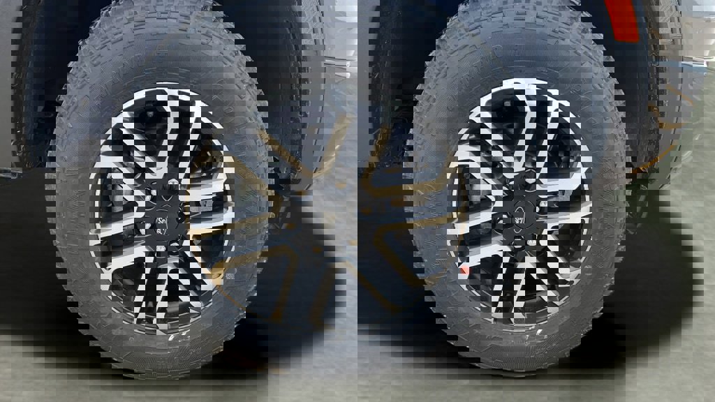 New 2025 Ford Ranger Lariat w/ FX4 Off-Road Package image 14