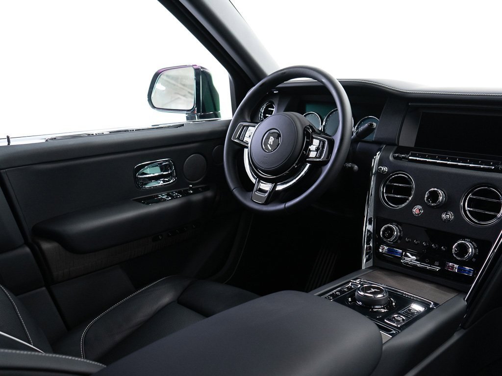 Certified 2024 Rolls-Royce Cullinan image 34