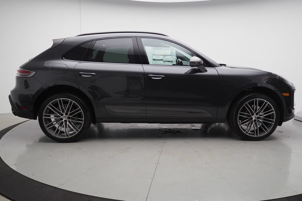 New 2026 Porsche Macan AWD/4WD image 4