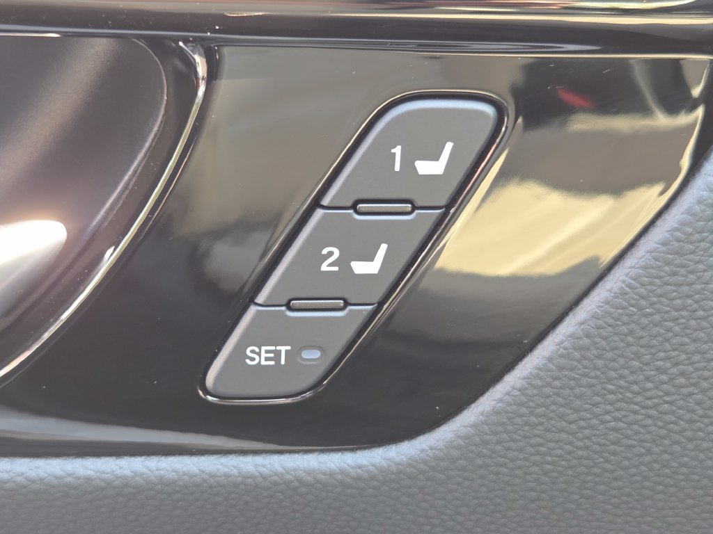 Used 2024 Honda CR-V EX-L image 11