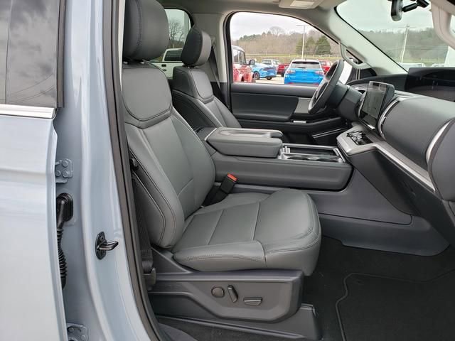 New 2026 Ford Expedition Max Active image 19