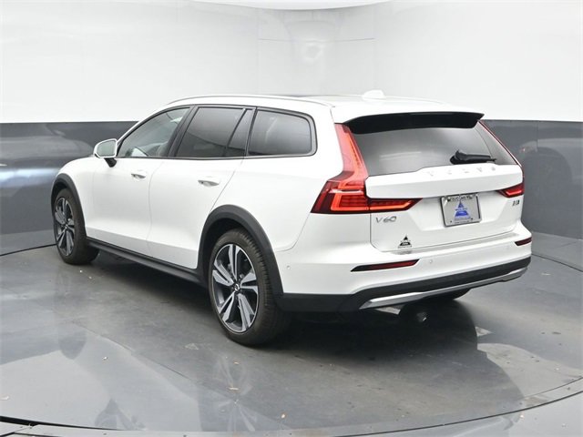 Used 2024 Volvo V60 B5 Cross Country Plus image 6