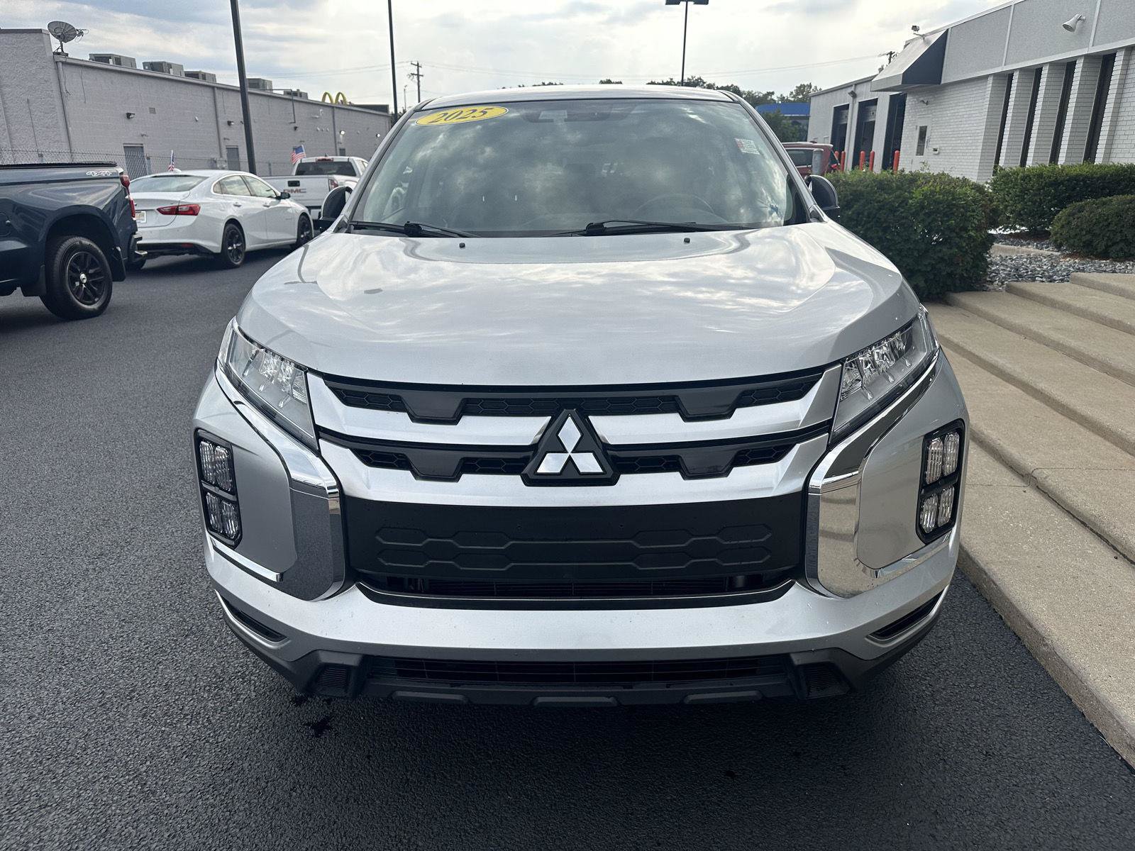 Used 2025 Mitsubishi Outlander Sport AWD image 5