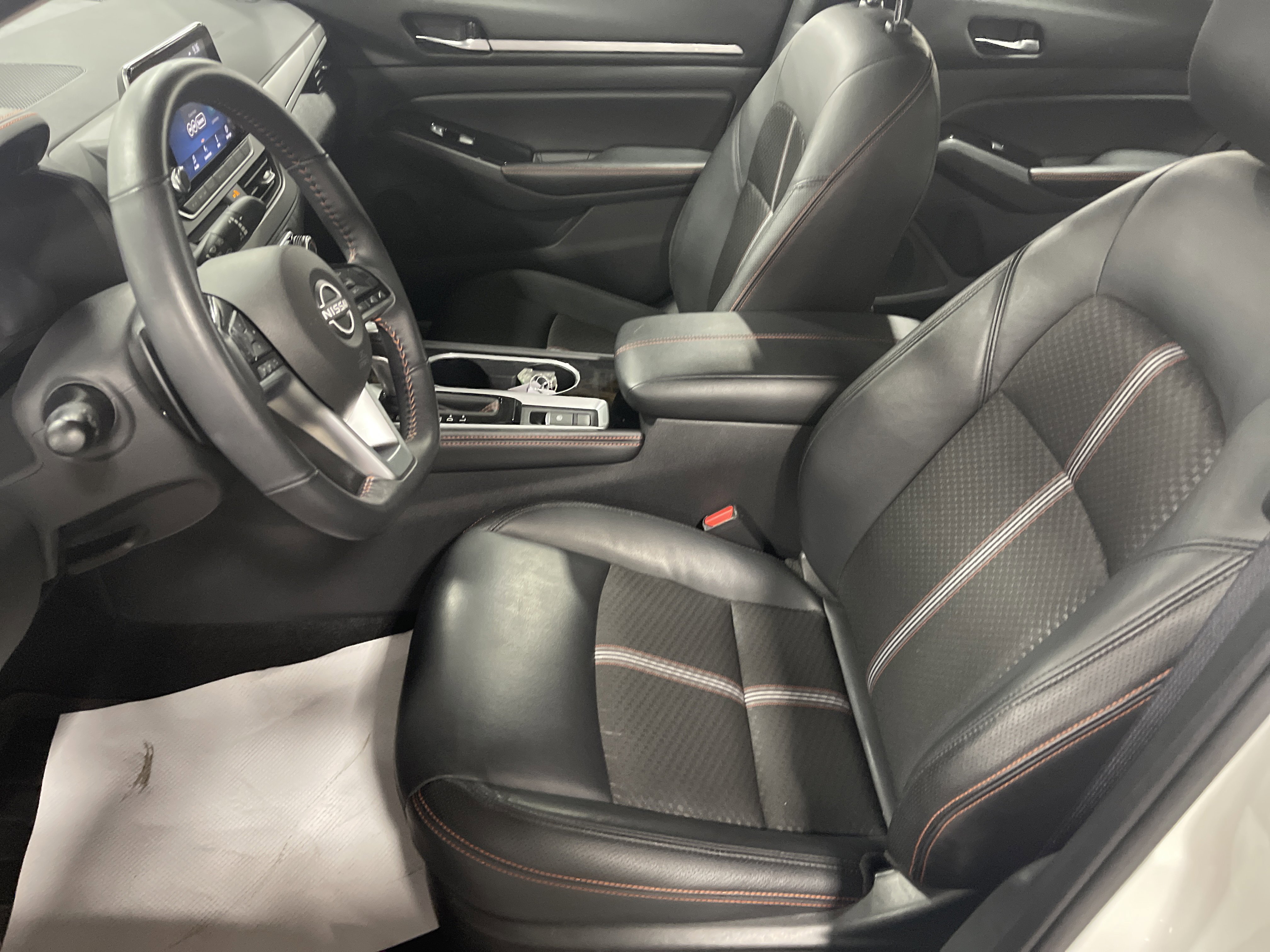 Used 2025 Nissan Altima 2.5 SR image 9