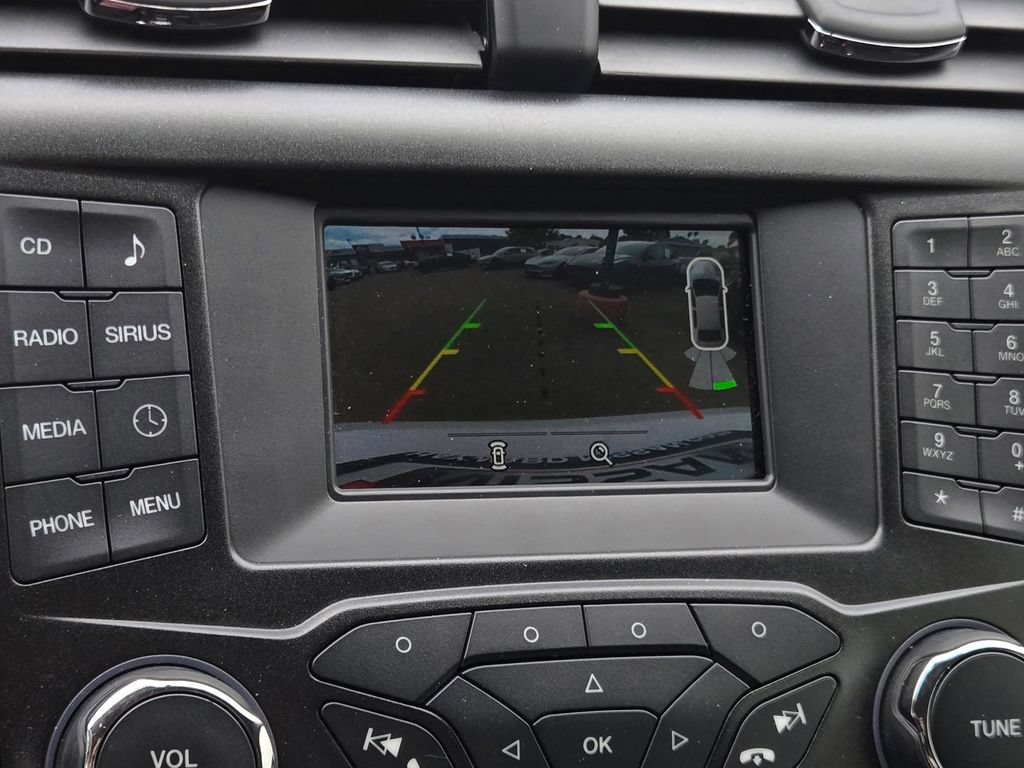 Used 2017 Ford Fusion SE FWD image 15