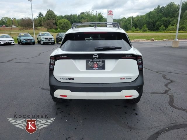New 2026 Nissan Kicks SR w/ Cold Weather Package AWD/4WD image 5