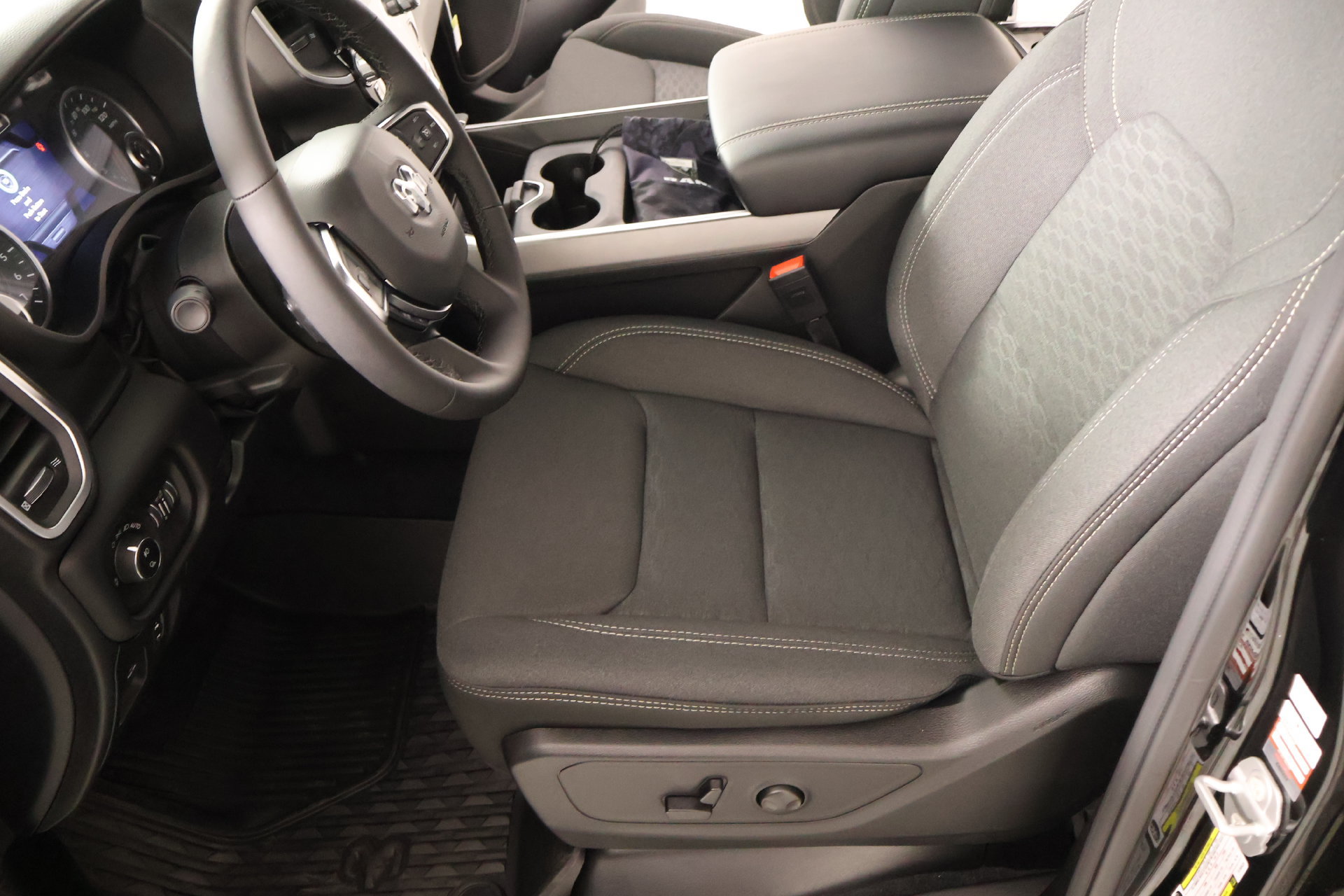 New 2026 RAM 1500 Lone Star AWD/4WD image 12