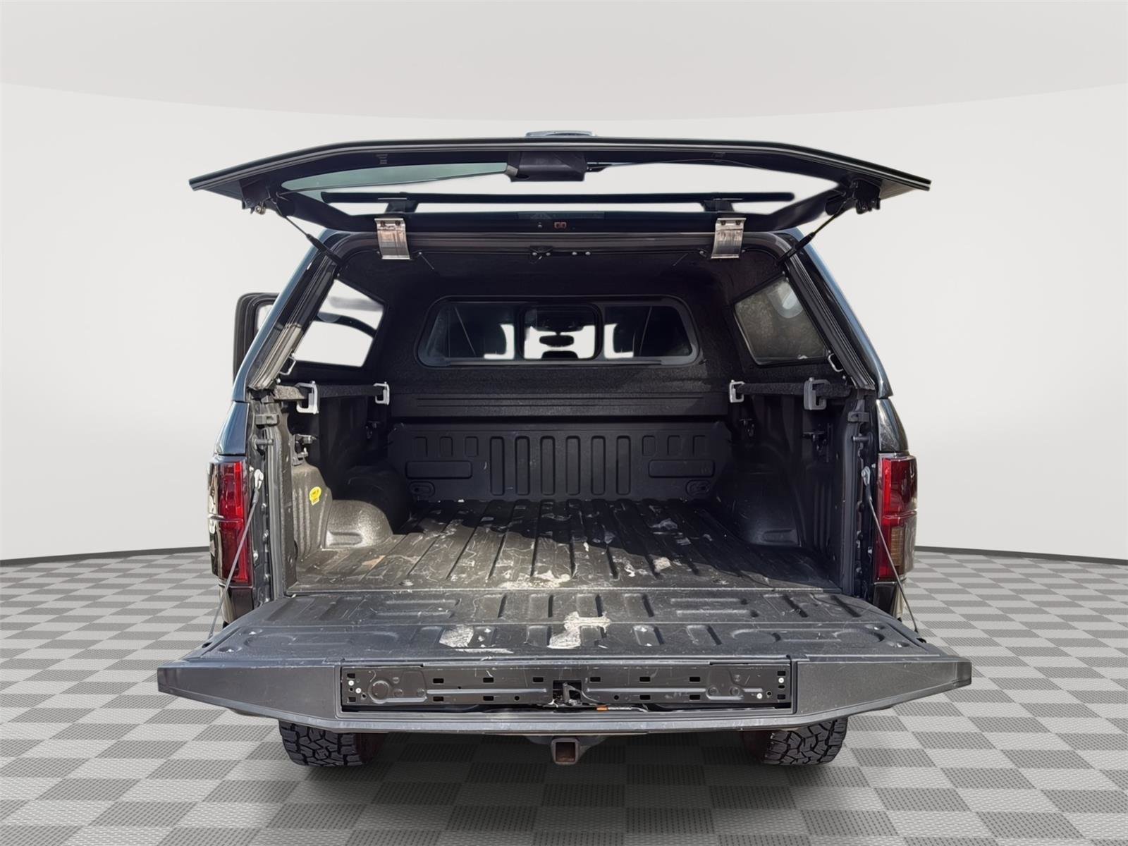 Used 2020 Ford F150 Platinum w/ Technology Package image 26