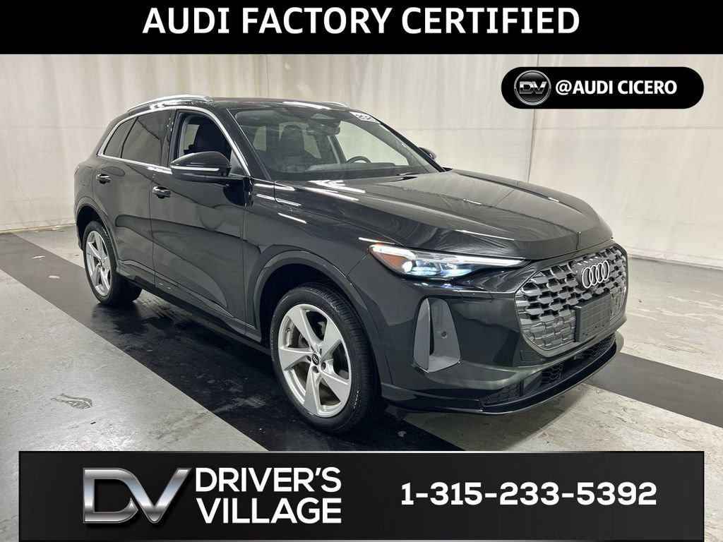 Used 2025 Audi Q5 Premium Plus w/ Premium Plus AWD/4WD image 1