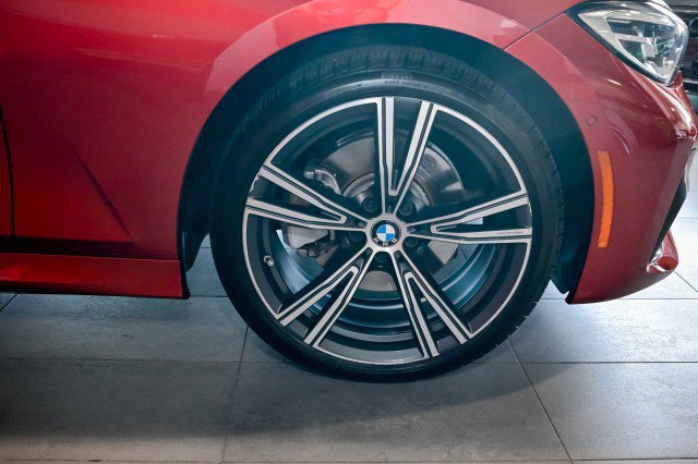 Used 2021 BMW 330i xDrive Sedan w/ M Sport Package AWD/4WD image 41