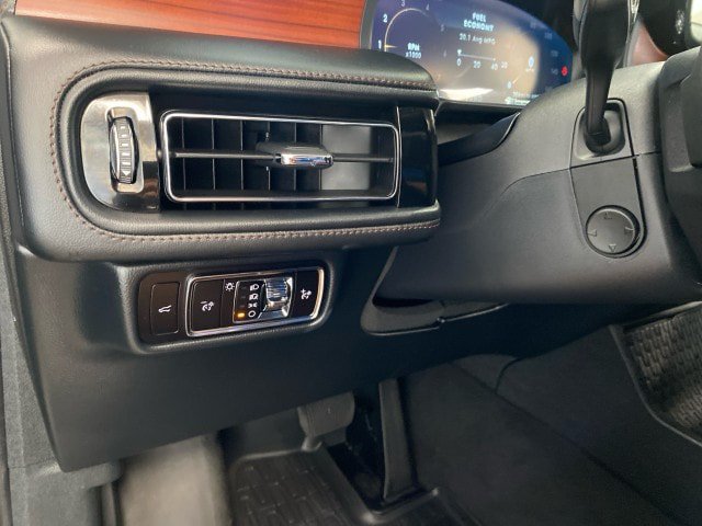 Certified 2023 Lincoln Aviator Reserve w/ Equipment Group 201A AWD/4WD image 18