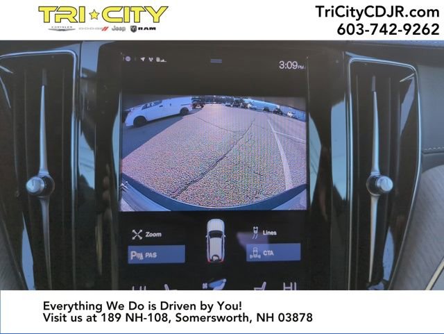 Used 2021 Volvo XC60 T6 Inscription w/ Climate Package image 26