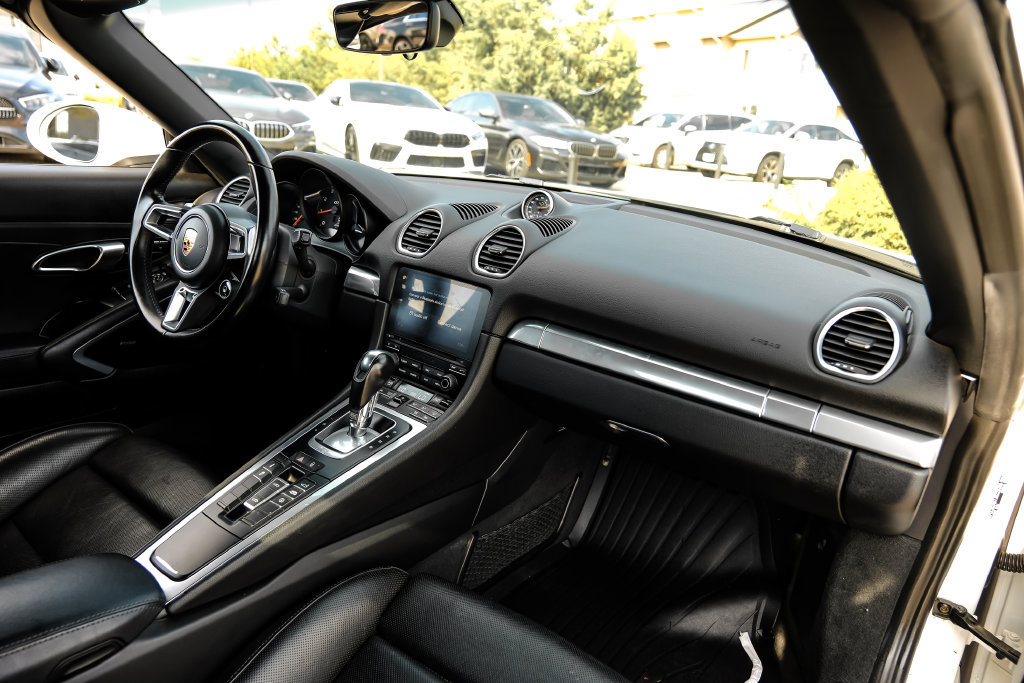 Used 2018 Porsche 718 Boxster GTS RWD image 11