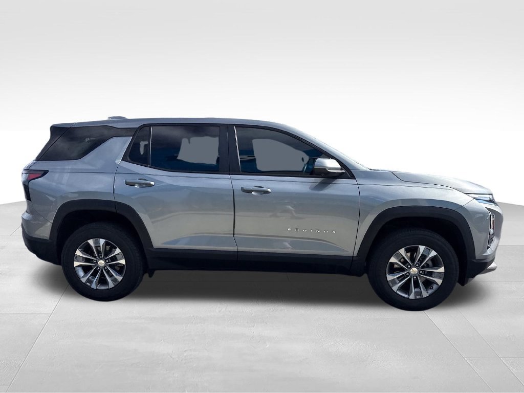 Used 2025 Chevrolet Equinox LT w/ Safety and Technology Package FWD image 7
