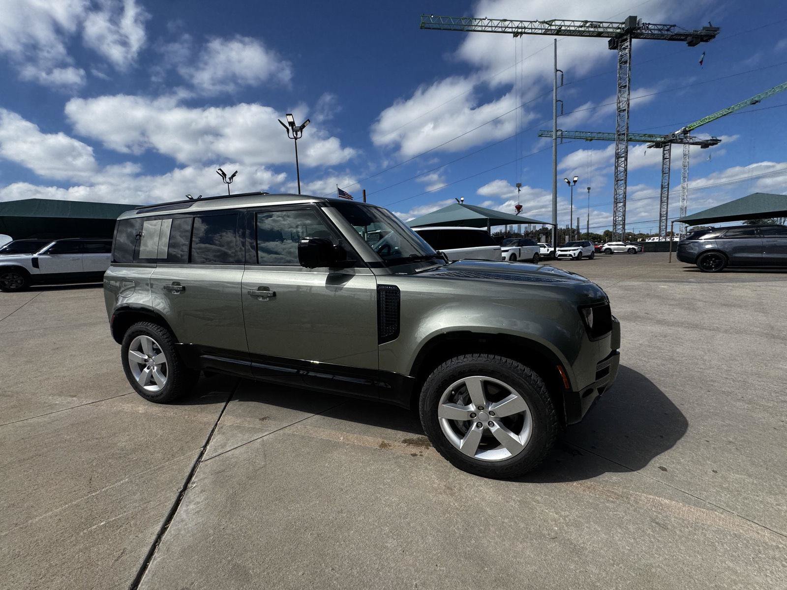 Certified 2025 Land Rover Defender 110 X-Dynamic SE AWD/4WD image 12
