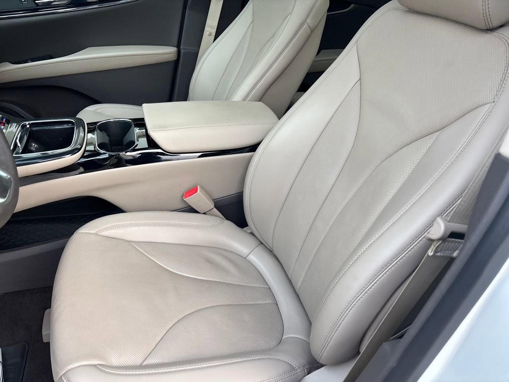 Used 2022 Lincoln Nautilus Reserve w/ Equipment Group 201A image 25