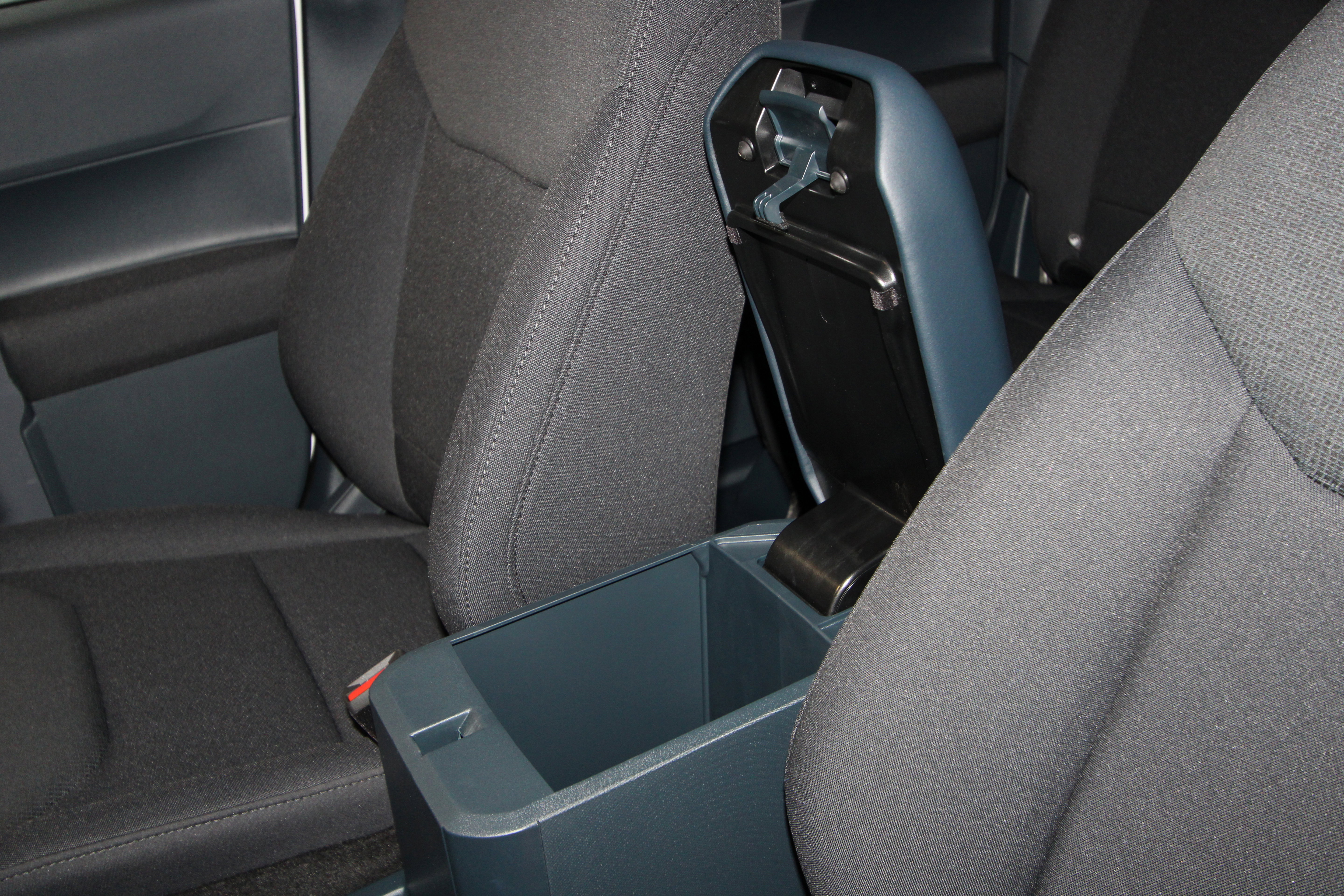 New 2025 Ford Maverick XL image 16