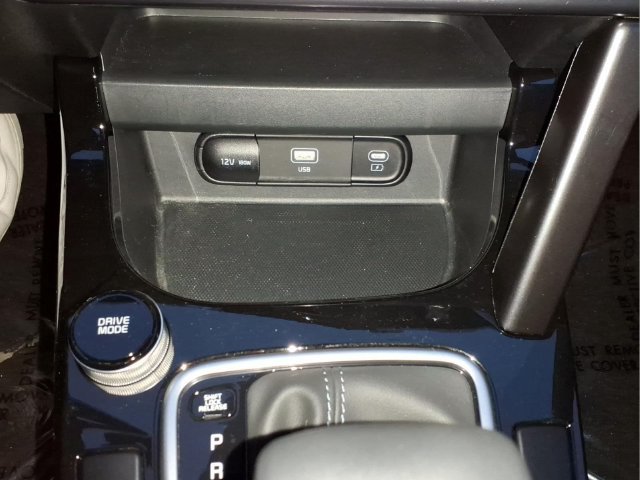 Used 2025 Kia Seltos S FWD image 19