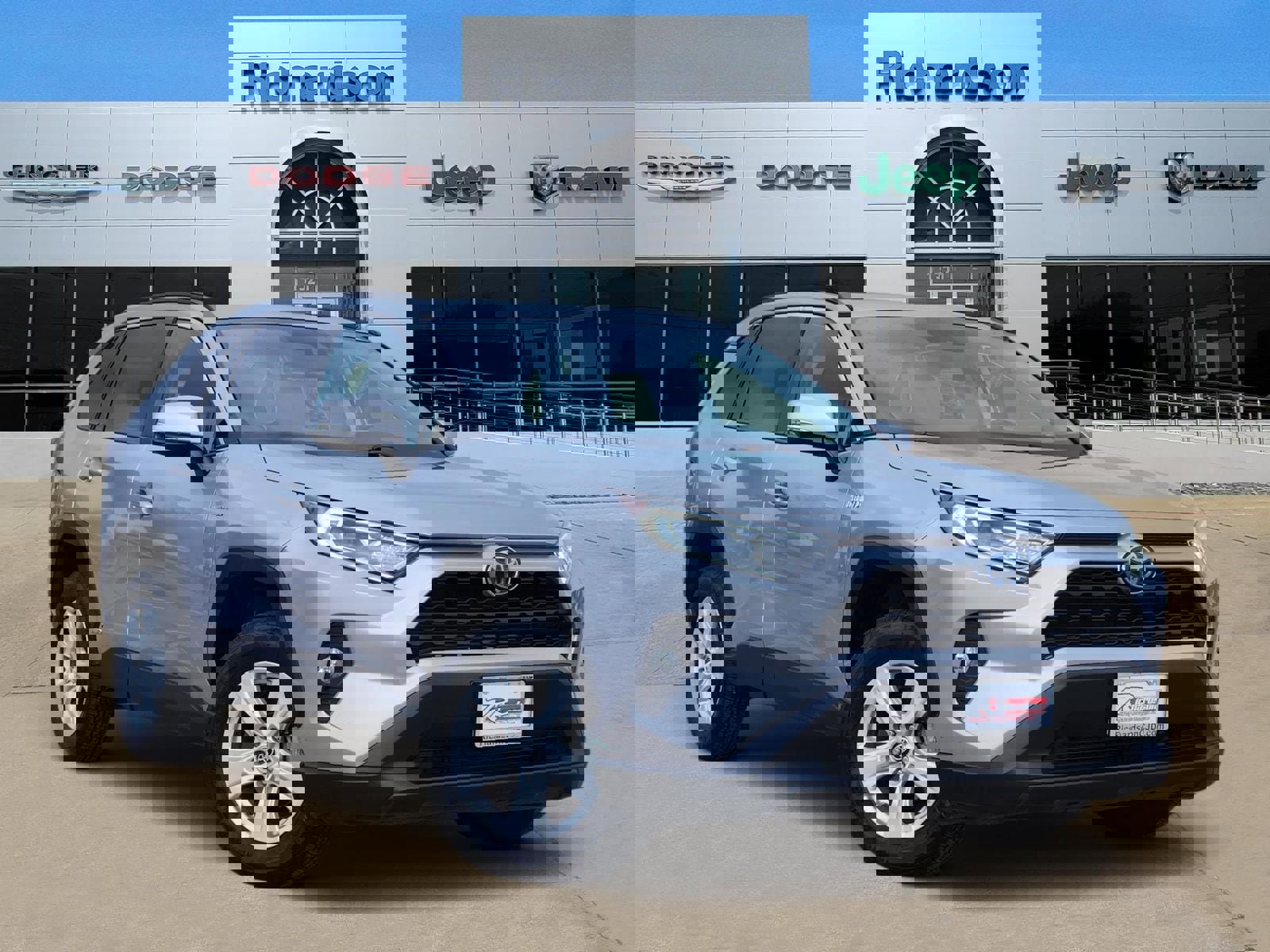 Used 2021 Toyota RAV4 XLE w/ Convenience Package