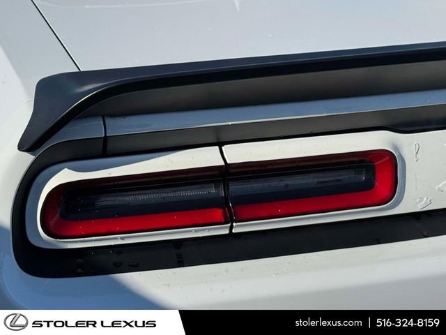 Used 2016 Dodge Challenger R/T Scat Pack w/ Leather Interior Group image 10