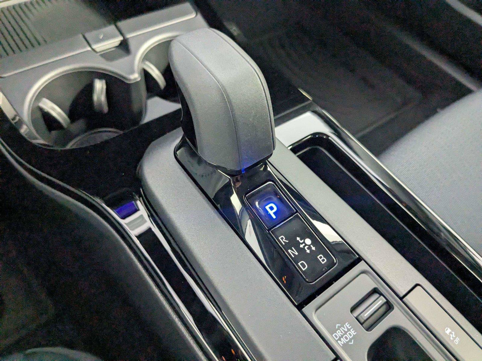 New 2027 Toyota Prius LE FWD image 17