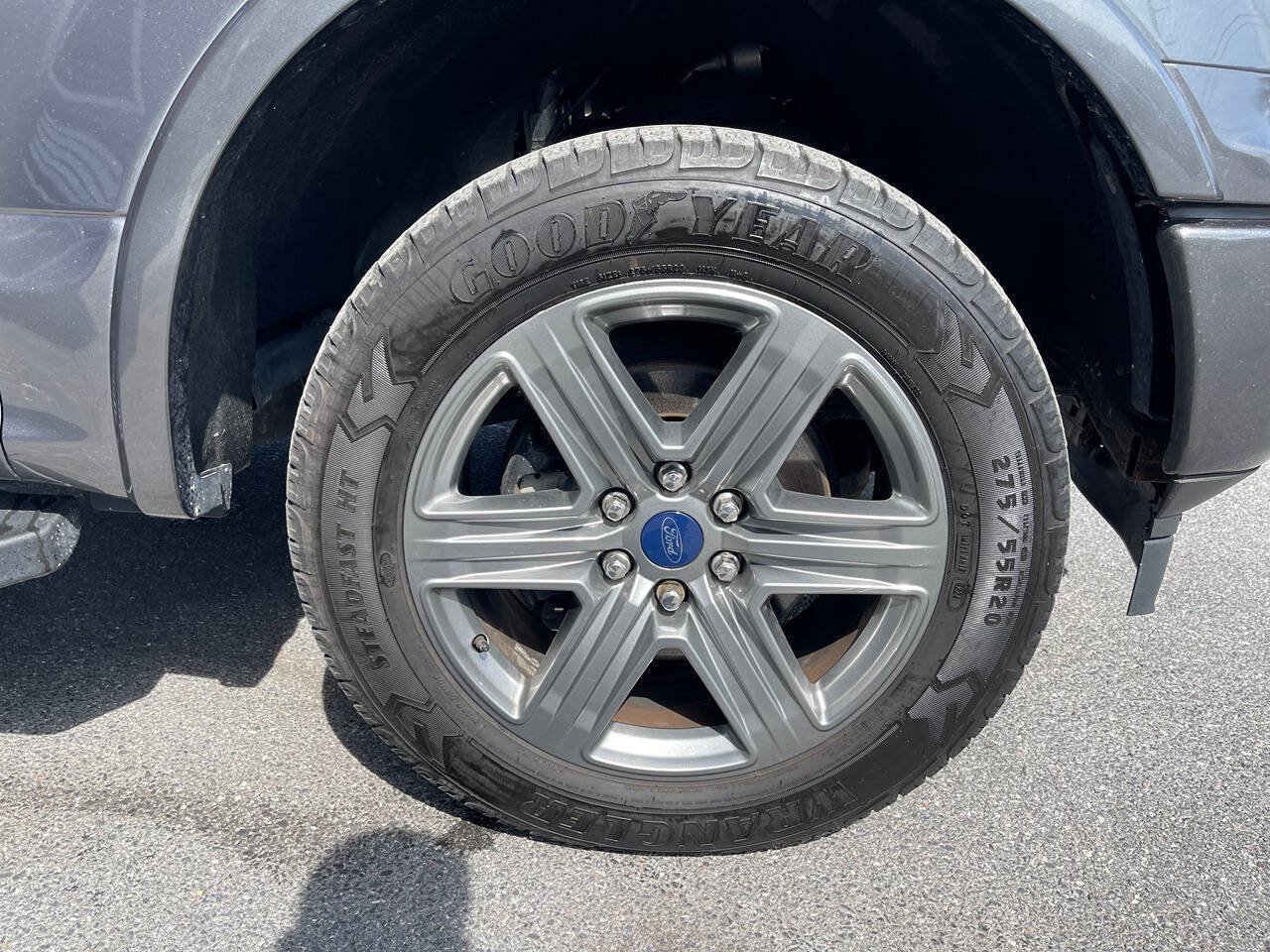 Used 2019 Ford F150 Lariat w/ Equipment Group 502A Luxury AWD/4WD image 10