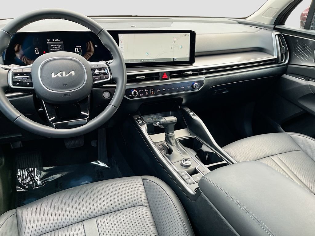 Certified 2025 Kia Sorento S w/ Panoramic Sunroof Package image 23