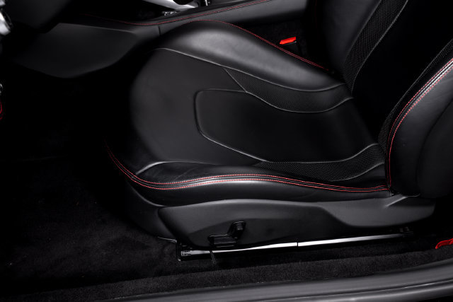 Certified 2020 Ferrari Portofino RWD image 22