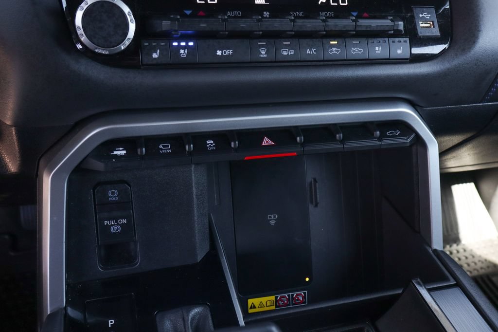 Used 2025 Toyota Tundra Platinum AWD/4WD image 39