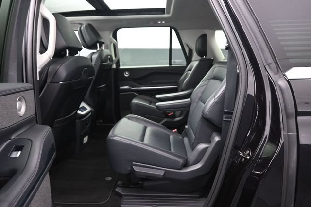 Certified 2025 Lincoln Navigator L Reserve AWD/4WD image 22