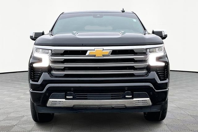 Used 2024 Chevrolet Silverado 1500 High Country w/ Technology Package image 2