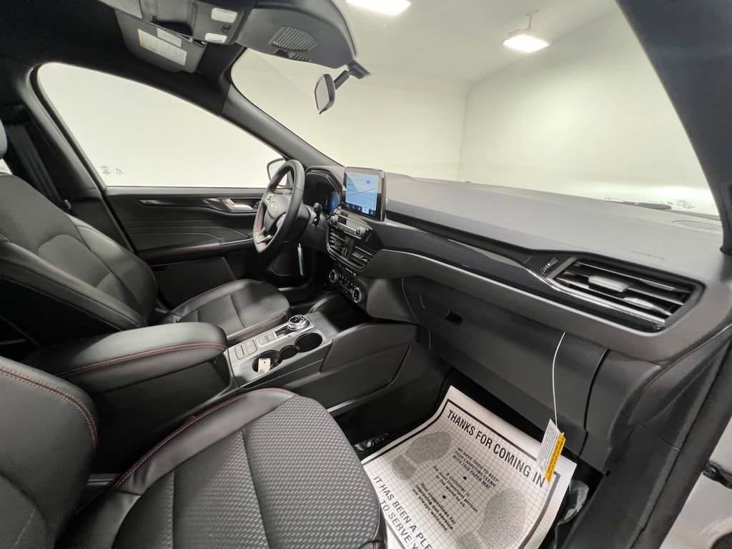 New 2024 Ford Escape ST-Line w/ Equipment Group 301A image 17