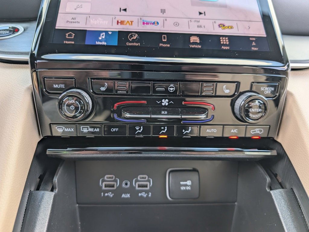 New 2025 Jeep Grand Cherokee L Limited image 31