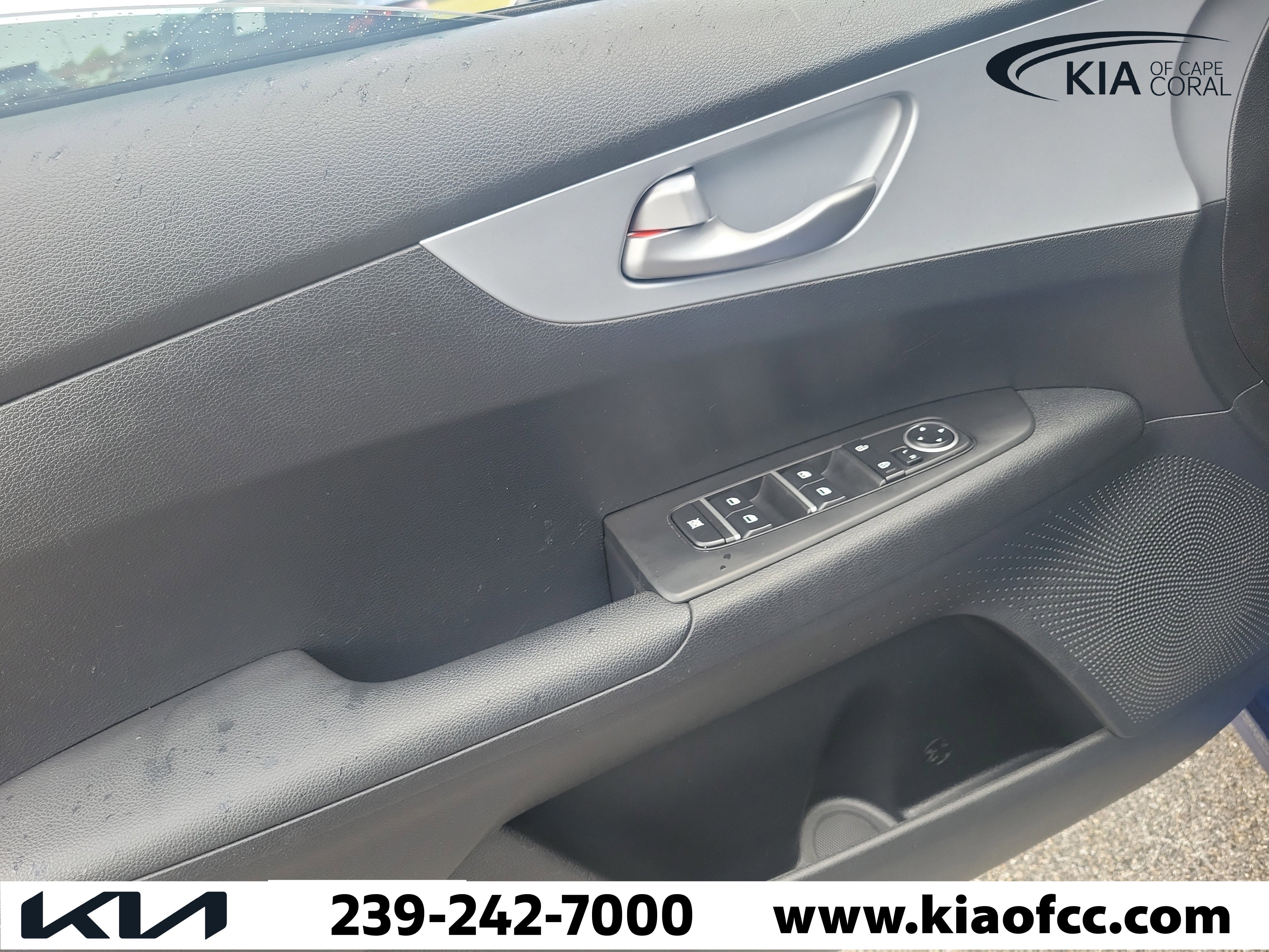 Used 2023 Kia Forte LXS FWD image 17