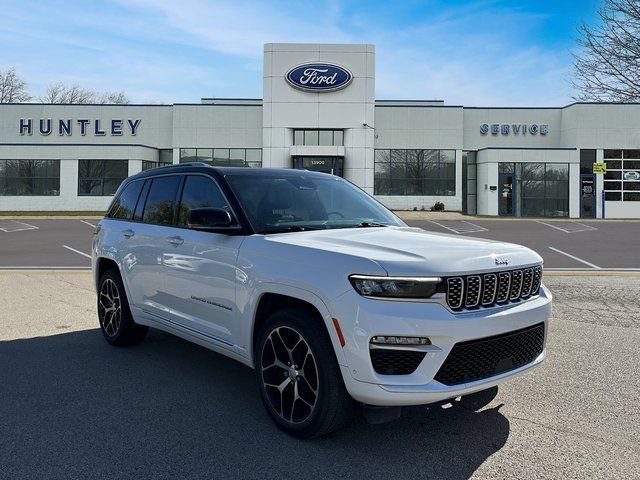 Used 2022 Jeep Grand Cherokee Summit AWD/4WD image 4