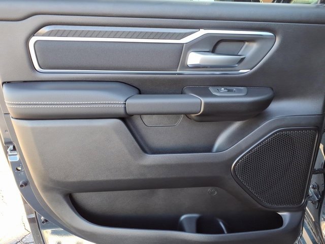 New 2026 RAM 1500 4x4 Crew Cab image 11