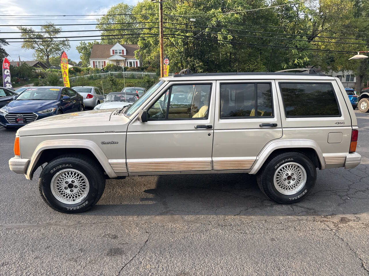 Used 1996 Jeep Cherokee Country image 8