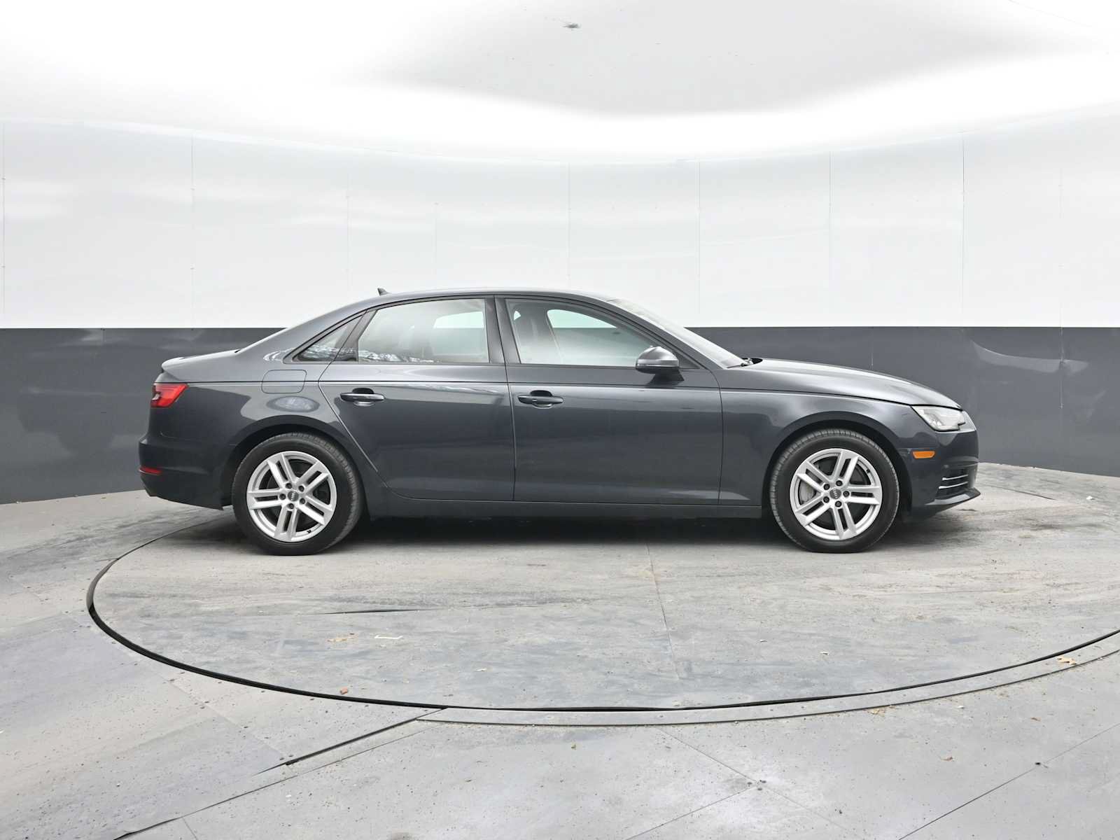 Used 2017 Audi A4 2.0T Premium FWD image 9