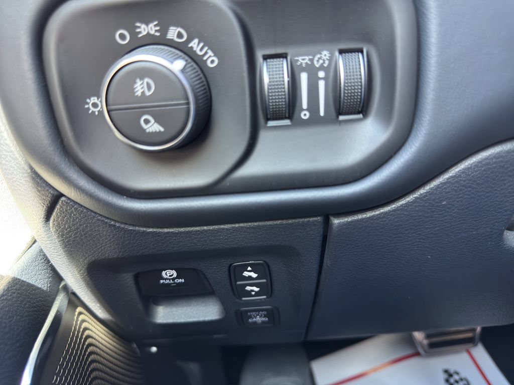 Used 2023 RAM 1500 Limited AWD/4WD image 28
