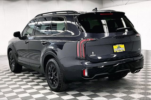 Used 2025 Kia Telluride AWD image 3