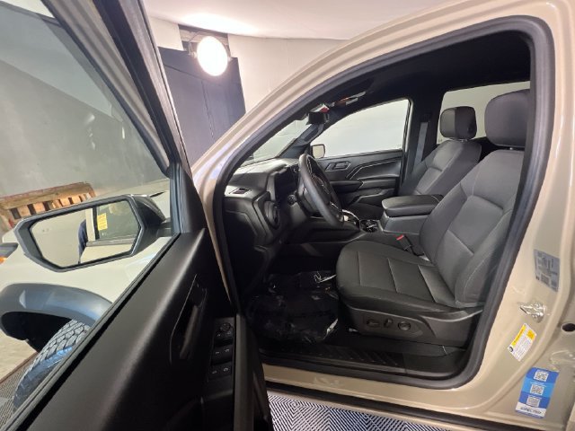 Used 2024 Chevrolet Colorado Trail Boss w/ Technology Package AWD/4WD image 14