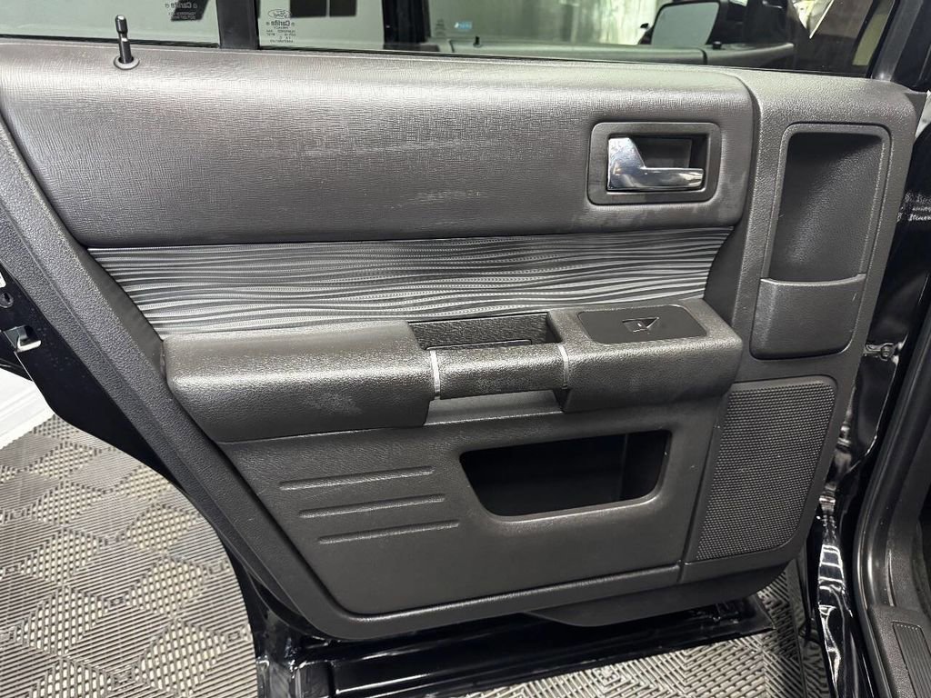 Used 2018 Ford Flex SEL w/ Equipment Group 202A image 46