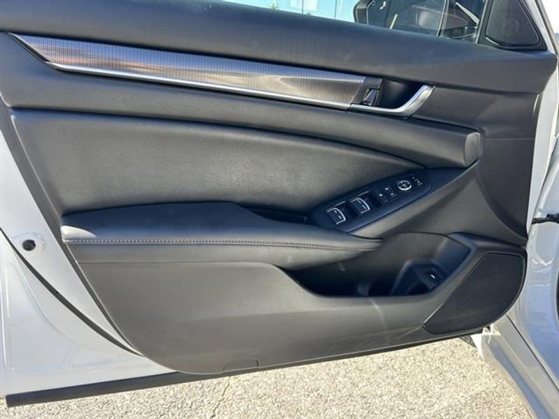Used 2021 Honda Accord Sport image 19