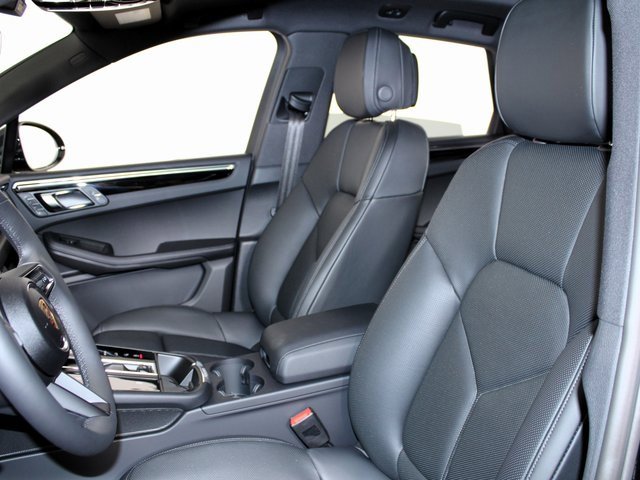 New 2025 Porsche Macan image 21